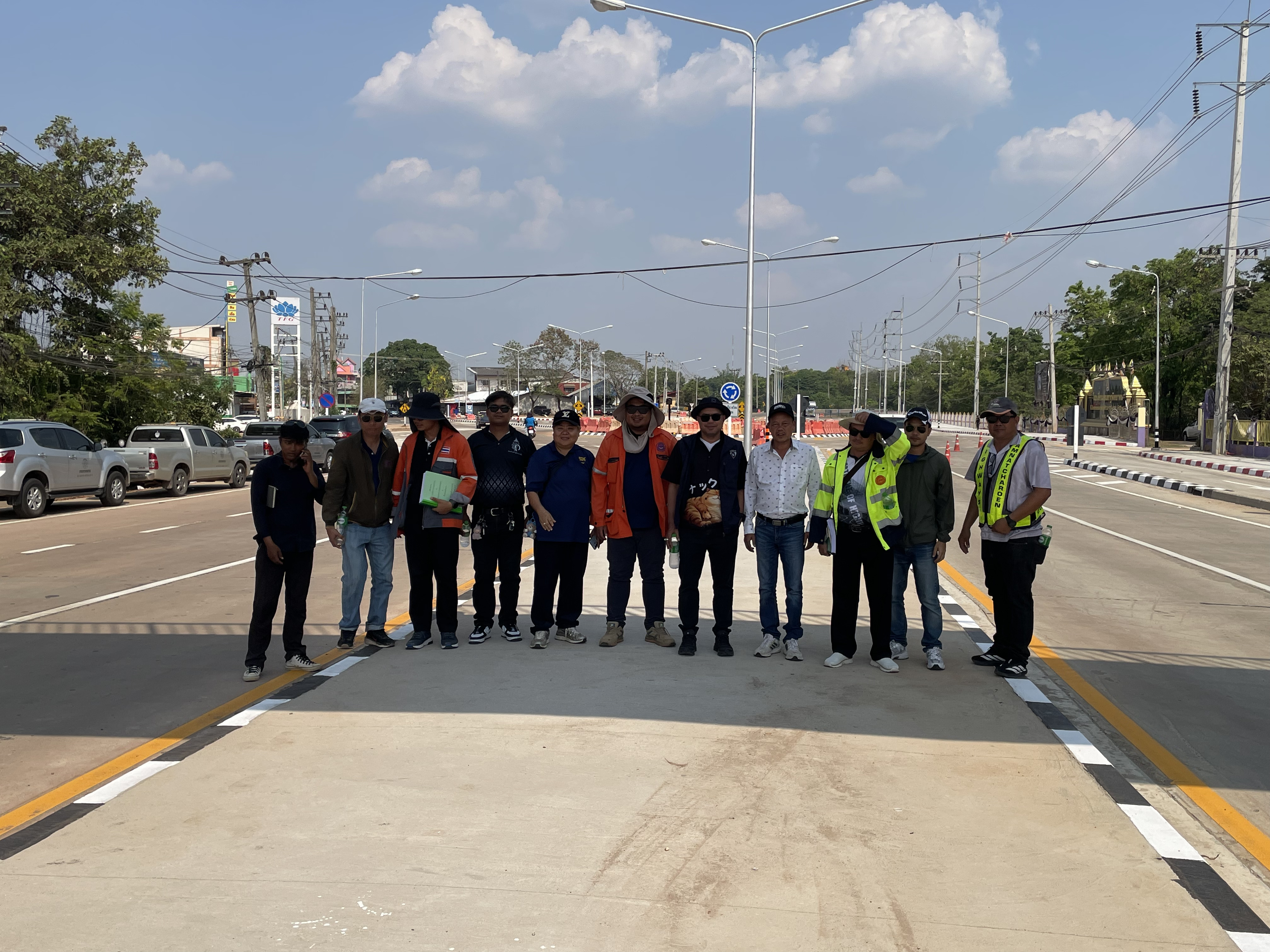 โครงการก่อสร้างโครงข่ายทางหลวงแผ่นดินประจำปีงบประมาณ พ.ศ.2568 รหัสงาน 11700 กิจกรรมก่อสร้างเพิ่มประสิทธิภาพทางหลวง ทางหลวงหมายเลข 202 ตอน หนองผือ- เขมราฐ ระหว่าง กม.388+580 - กม.389+636 (รวมทางแยกเขมราษฎร์ธานี) ปริมาณงาน 1 แห่ง